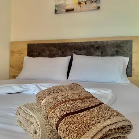Natyra E Ishullit -resort- *