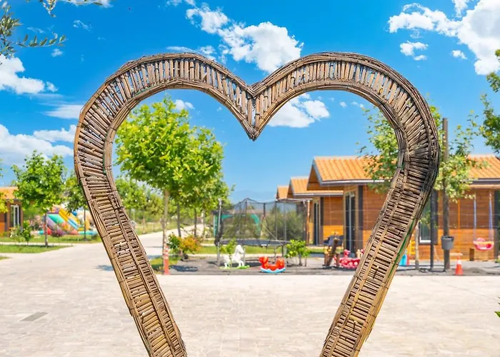 Курортный комплекс Natyra E Ishullit -resort-